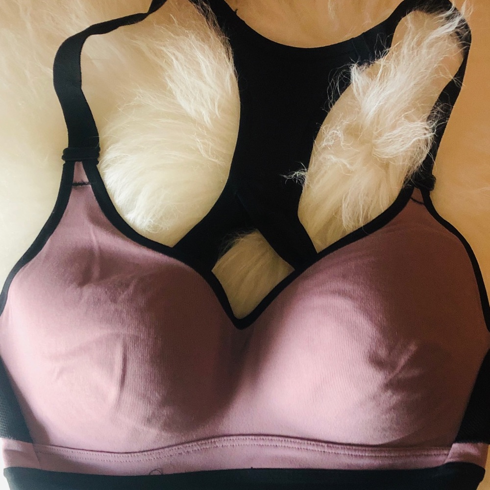 NWOT Victoria Secret Sports Bra w/ Padding